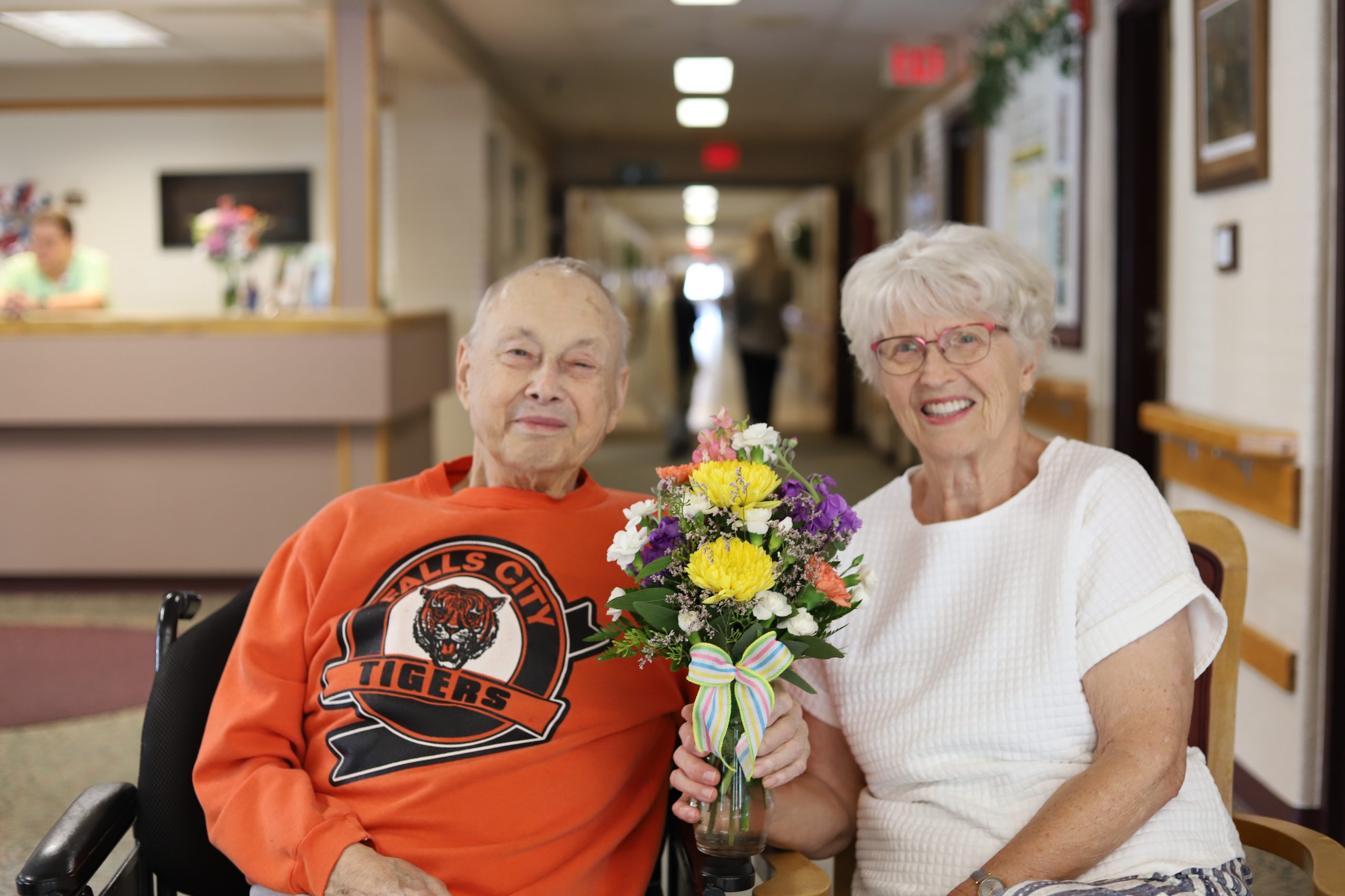 Hank and Marcia Schwartz lead 2024 Cobblestone Parade